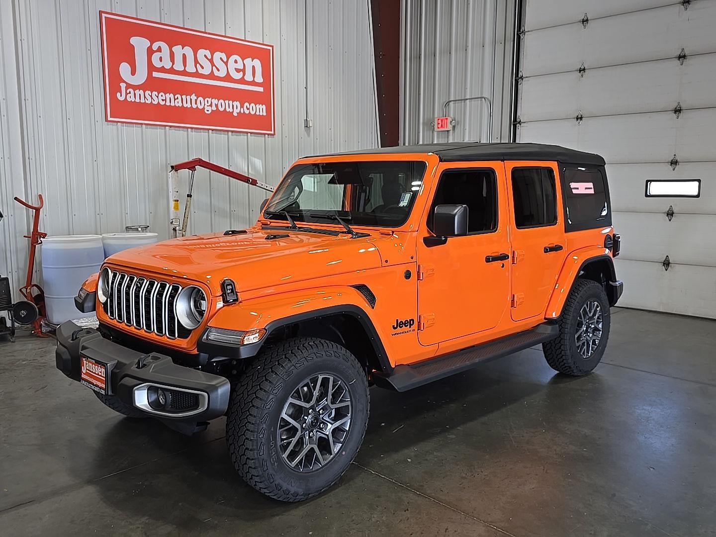 2025 Jeep Wrangler WRANGLER 4-DOOR SAHARA