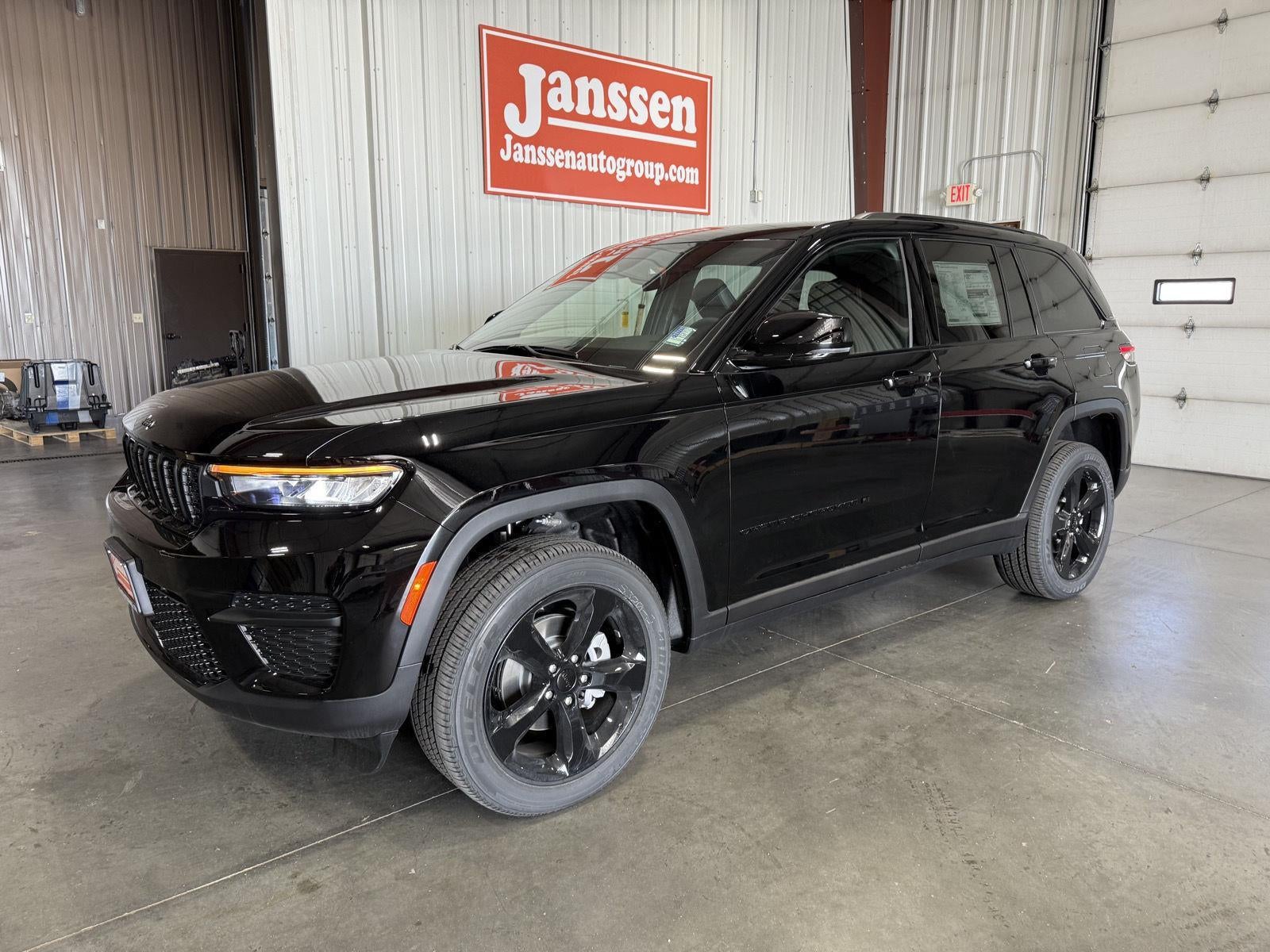 2025 Jeep Grand Cherokee GRAND CHEROKEE ALTITUDE X 4X4