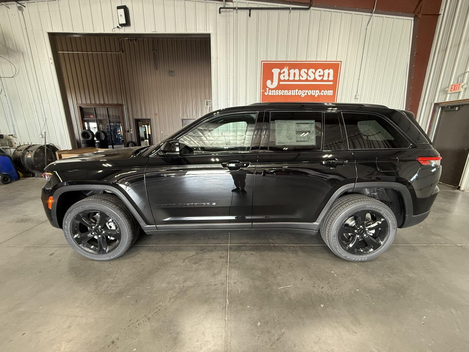 2025 Jeep Grand Cherokee GRAND CHEROKEE ALTITUDE X 4X4