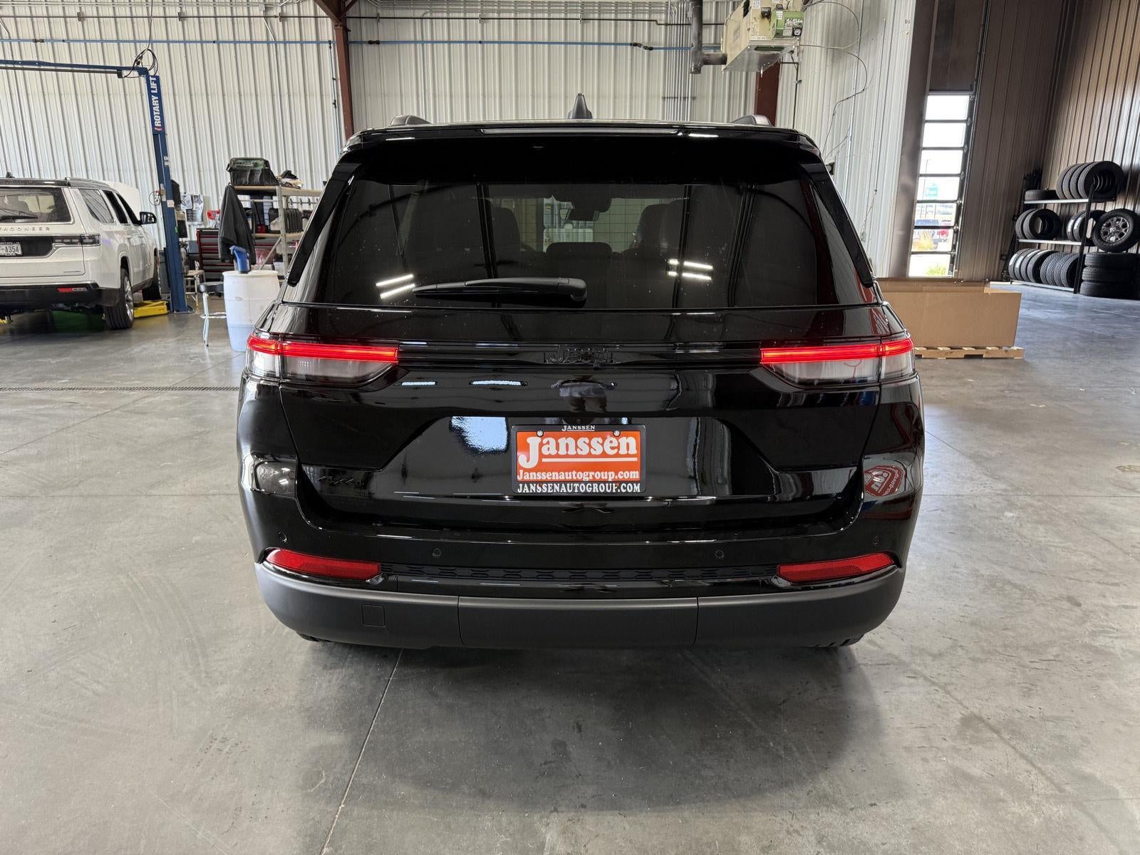 2025 Jeep Grand Cherokee GRAND CHEROKEE ALTITUDE X 4X4