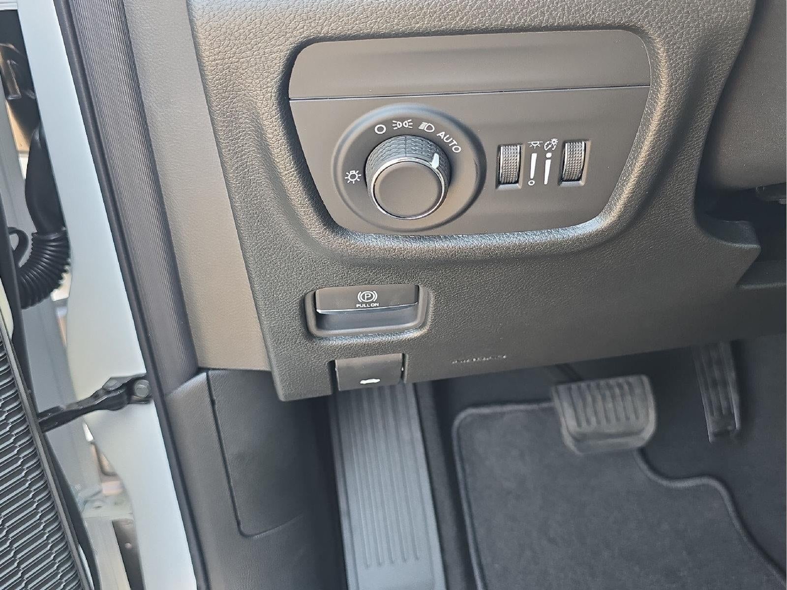 2026 Jeep Grand Cherokee GRAND CHEROKEE LAREDO 4X4