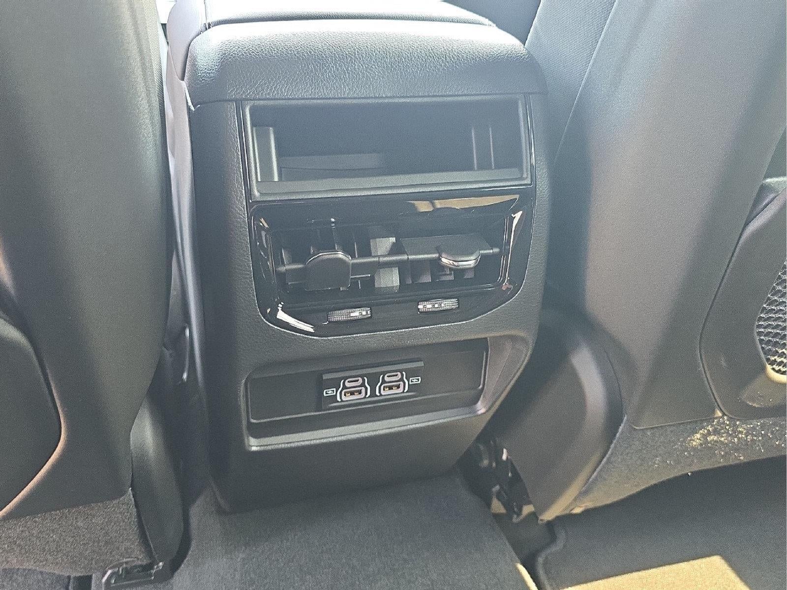 2026 Jeep Grand Cherokee GRAND CHEROKEE LAREDO 4X4