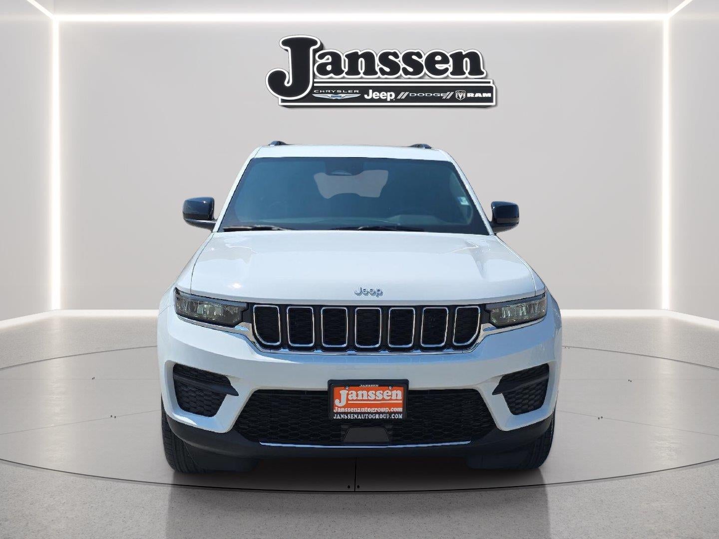 2026 Jeep Grand Cherokee GRAND CHEROKEE LAREDO 4X4