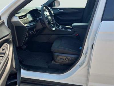 2026 Jeep Grand Cherokee GRAND CHEROKEE LAREDO 4X4