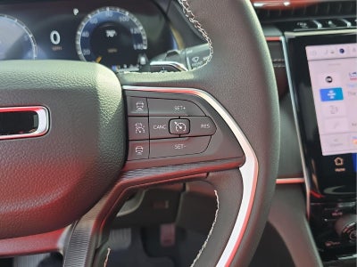 2027 Jeep Grand Cherokee GRAND CHEROKEE LAREDO X 4X4