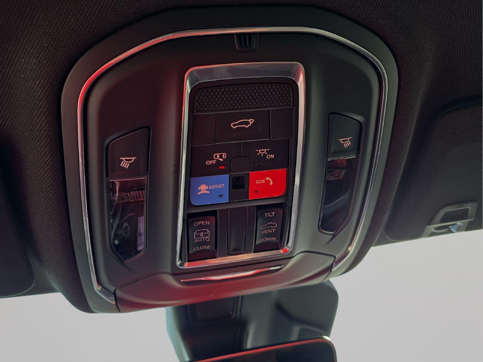 2027 Jeep Grand Cherokee GRAND CHEROKEE LAREDO X 4X4