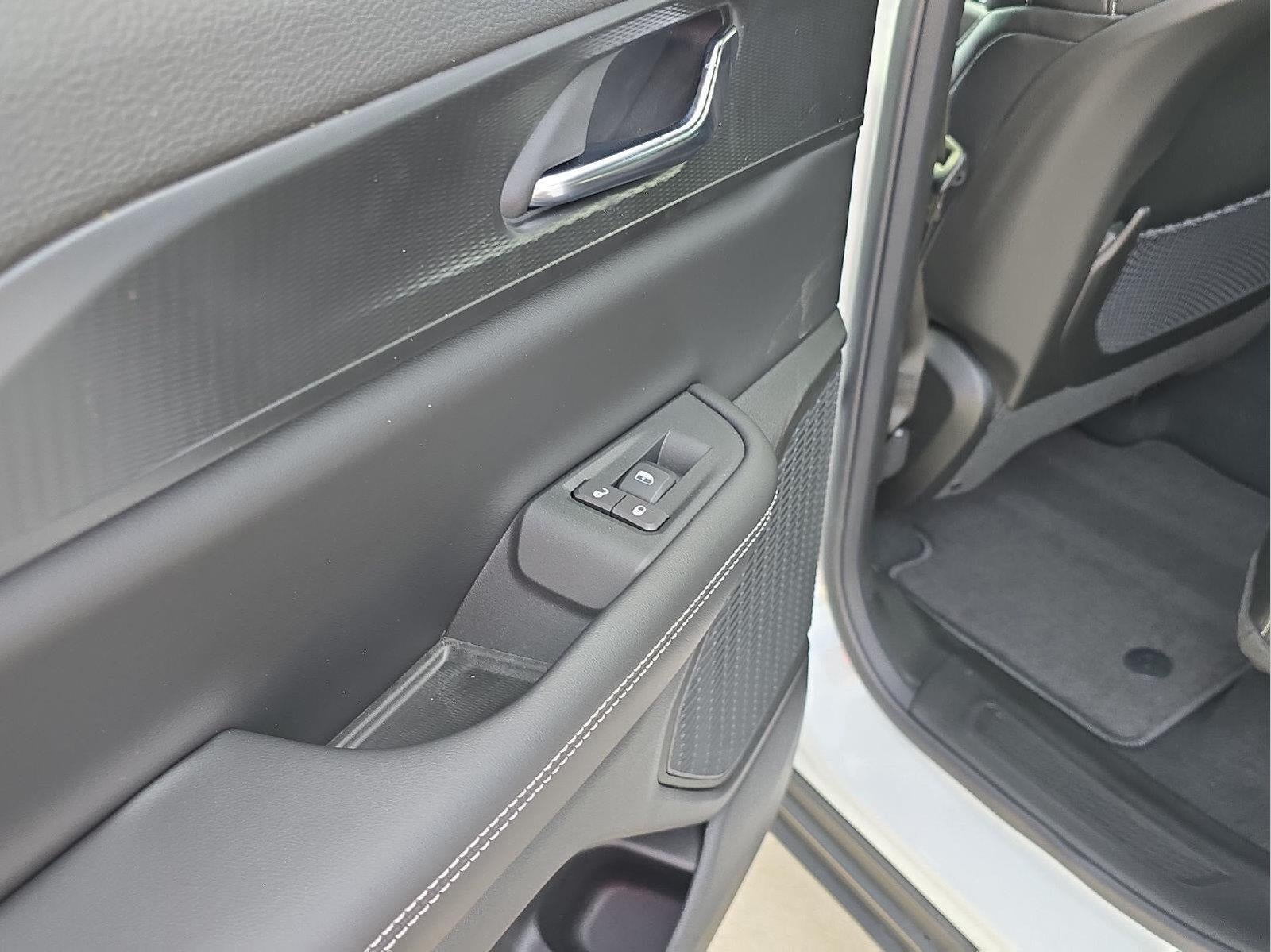 2027 Jeep Grand Cherokee GRAND CHEROKEE LAREDO X 4X4