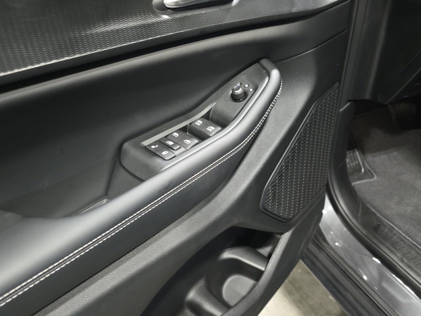 2025 Jeep Grand Cherokee L GRAND CHEROKEE L ALTITUDE X 4X4