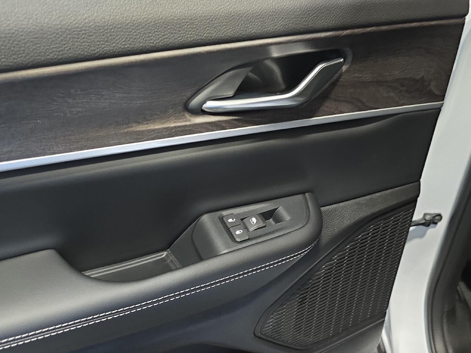 2026 Jeep Grand Cherokee L GRAND CHEROKEE L LAREDO ALTITUDE 4X4