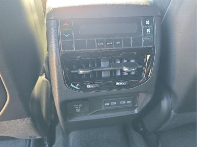 2027 Jeep Grand Cherokee L GRAND CHEROKEE L LAREDO ALTITUDE 4X4
