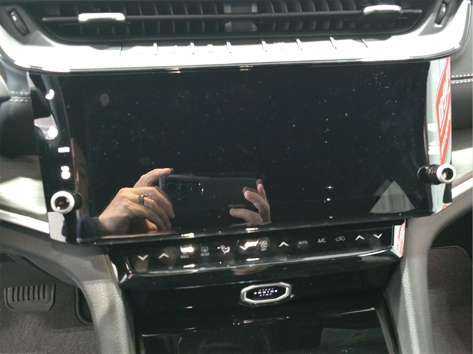 2026 Jeep Grand Cherokee L GRAND CHEROKEE L LAREDO ALTITUDE 4X4