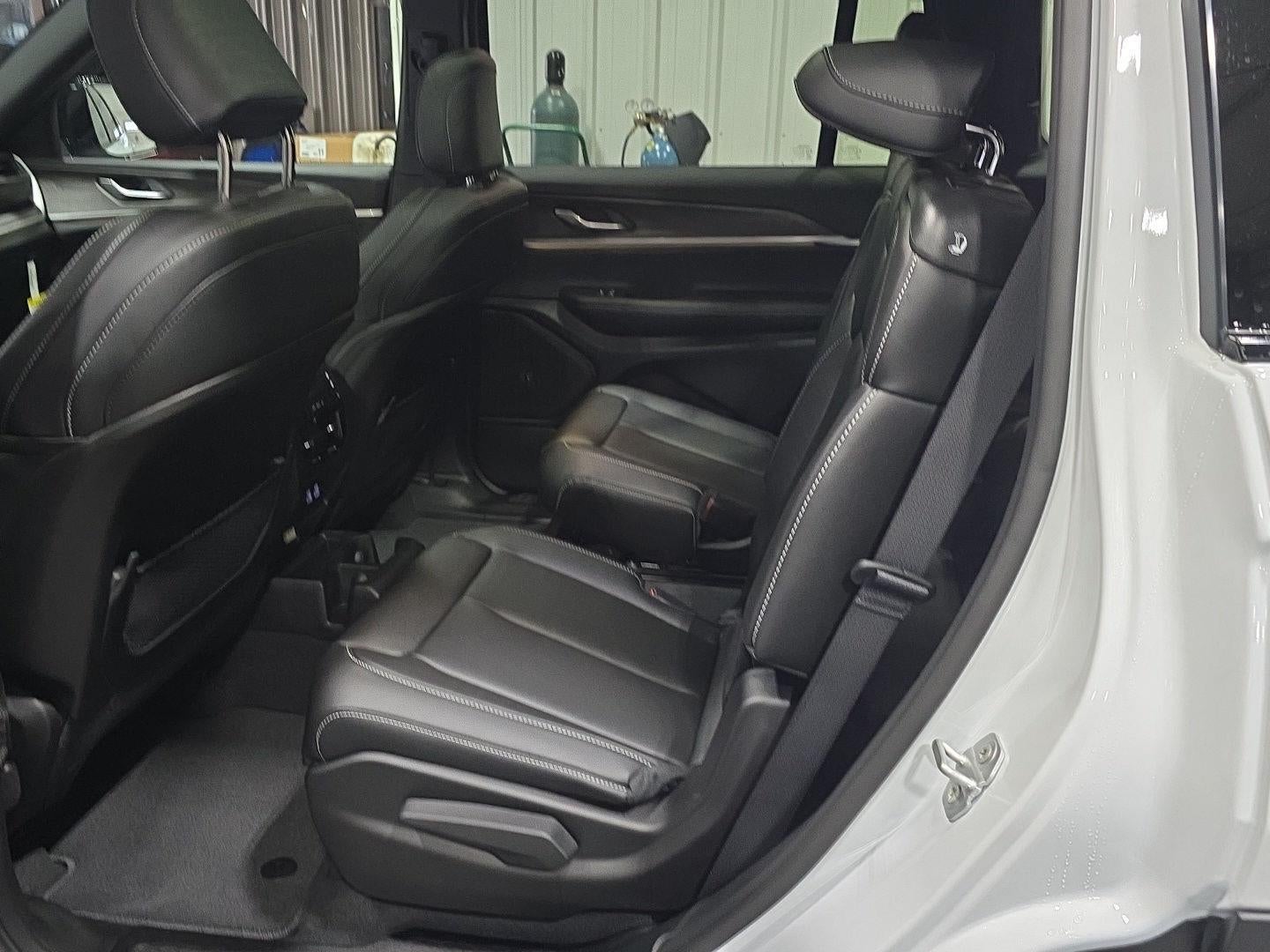 2025 Jeep Grand Cherokee L GRAND CHEROKEE L LIMITED 4X4