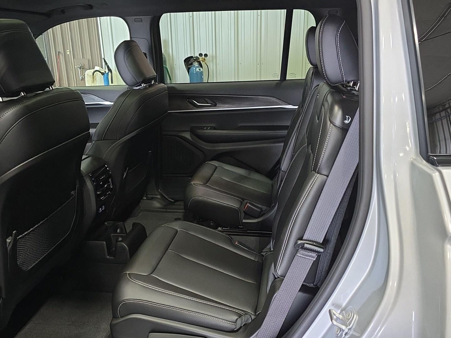 2025 Jeep Grand Cherokee L GRAND CHEROKEE L LIMITED 4X4