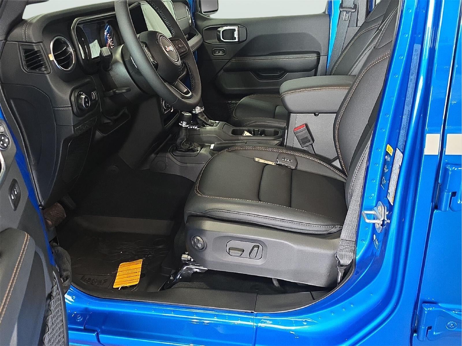 2026 Jeep Gladiator GLADIATOR SAHARA 4X4