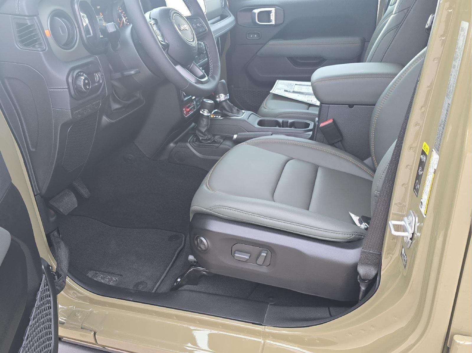 2026 Jeep Gladiator GLADIATOR MOJAVE 4X4