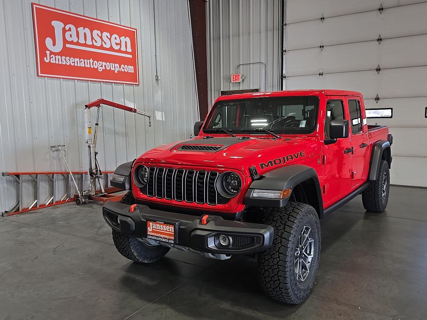 2025 Jeep Gladiator GLADIATOR MOJAVE 4X4