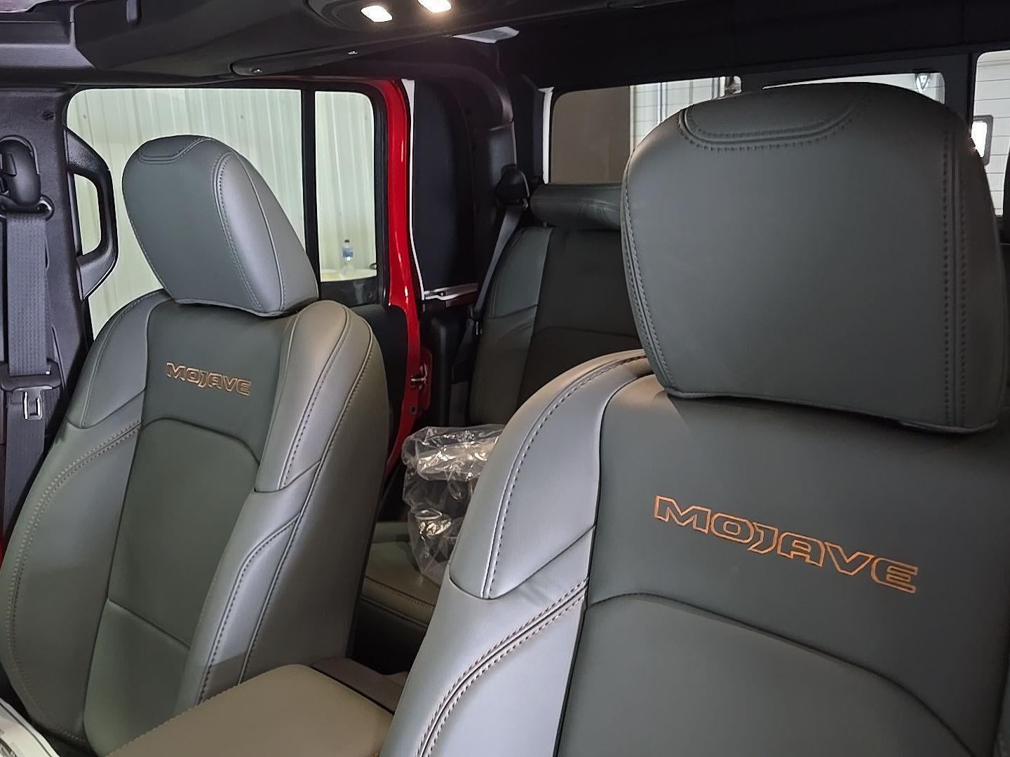 2025 Jeep Gladiator GLADIATOR MOJAVE 4X4