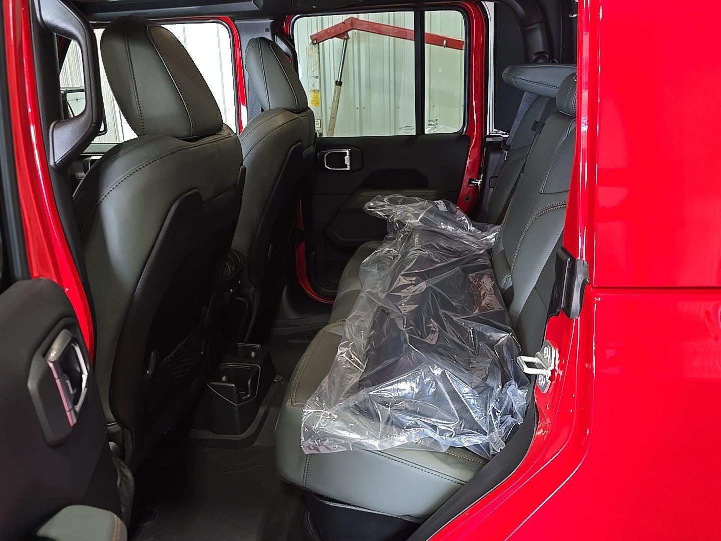 2025 Jeep Gladiator GLADIATOR MOJAVE 4X4