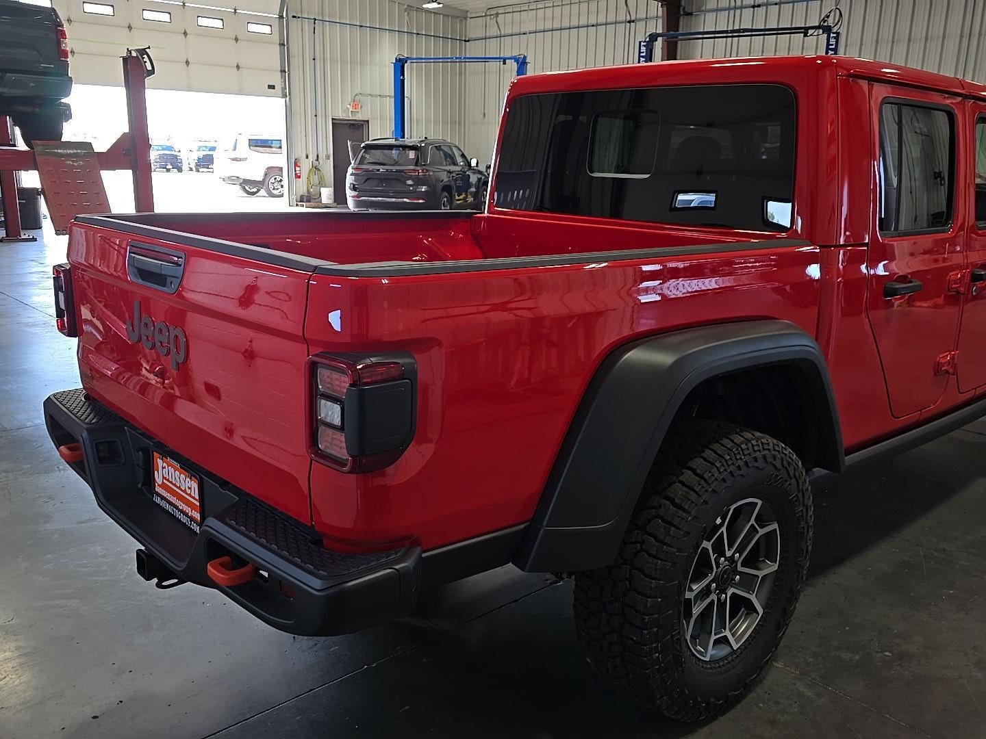 2025 Jeep Gladiator GLADIATOR MOJAVE 4X4