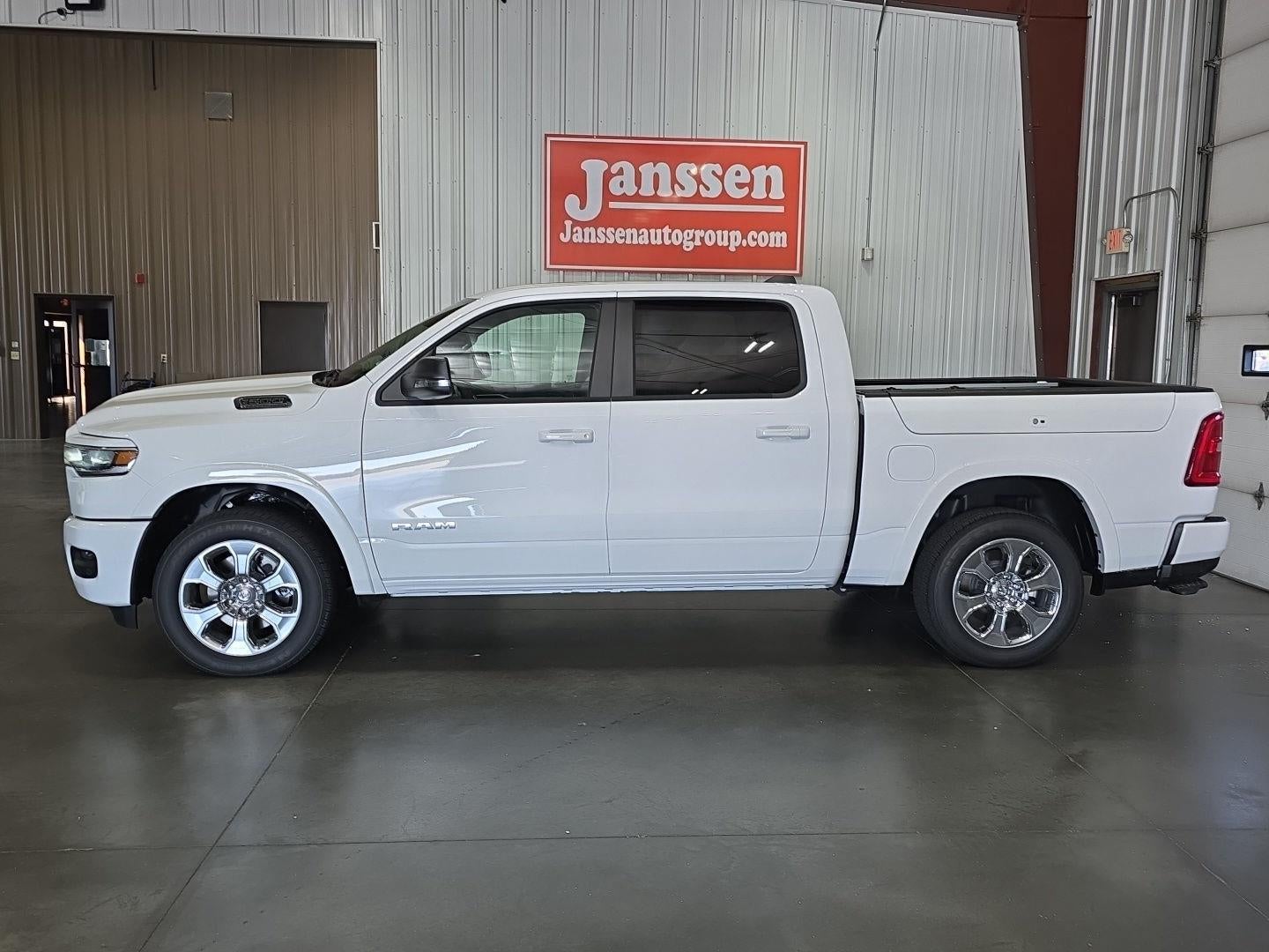 2026 RAM 1500 RAM 1500 BIG HORN CREW CAB 4X4 5'7' BOX