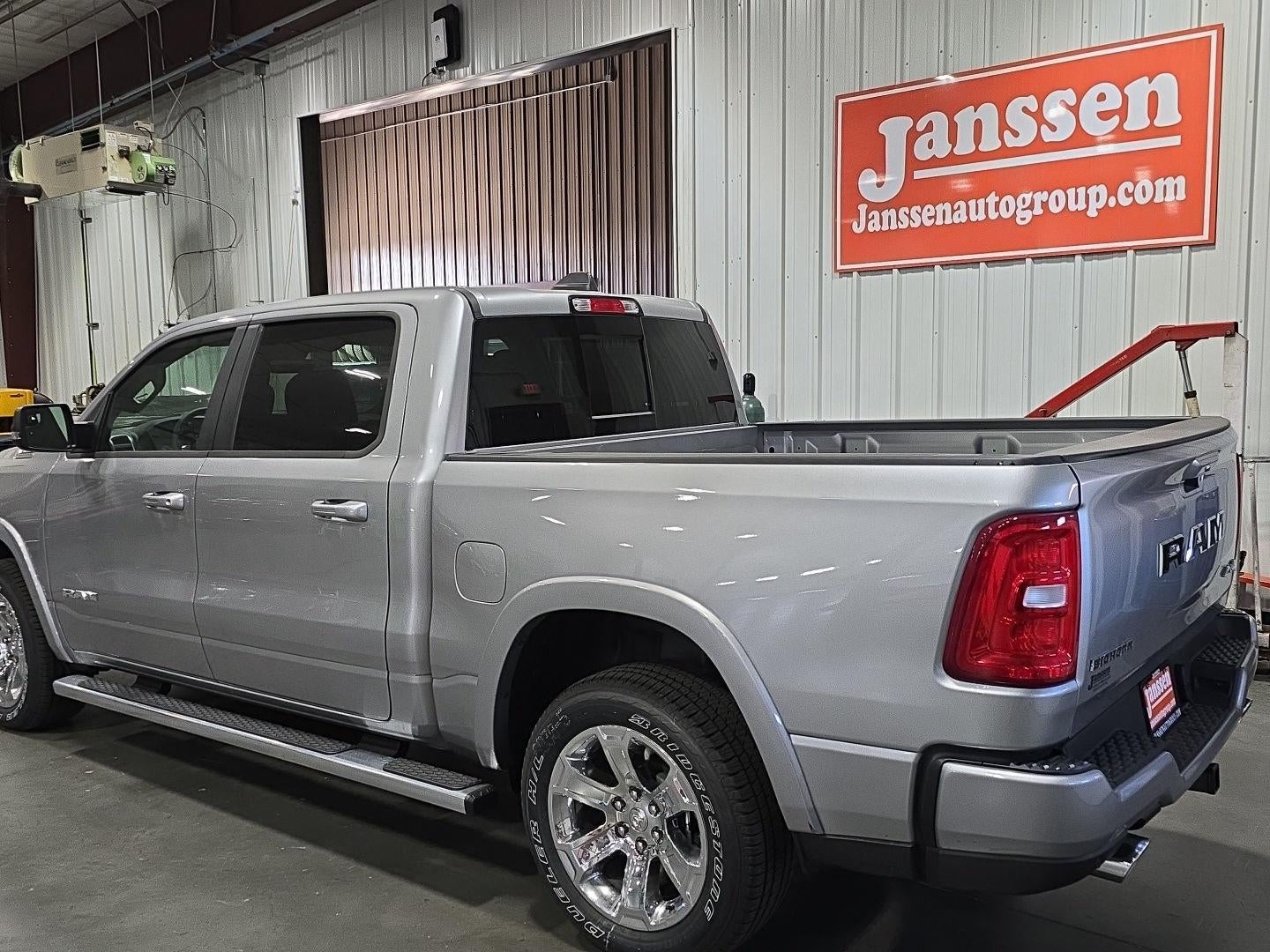 2026 RAM 1500 RAM 1500 BIG HORN CREW CAB 4X4 5'7' BOX