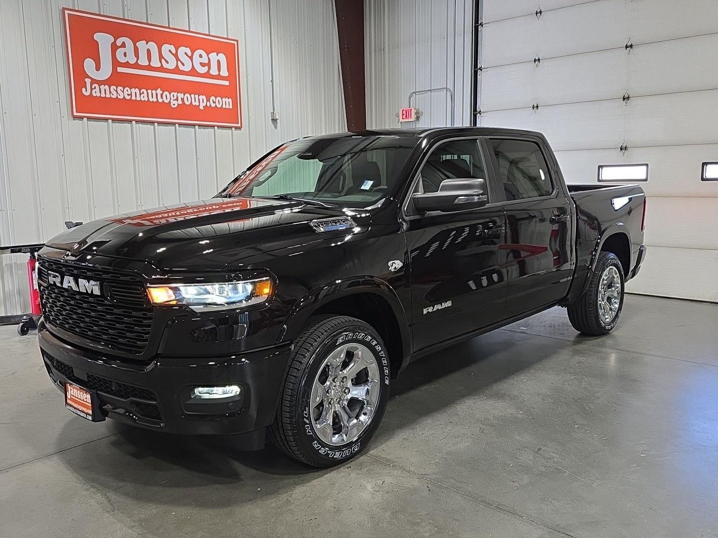 2026 RAM 1500 RAM 1500 BIG HORN CREW CAB 4X4 5'7' BOX