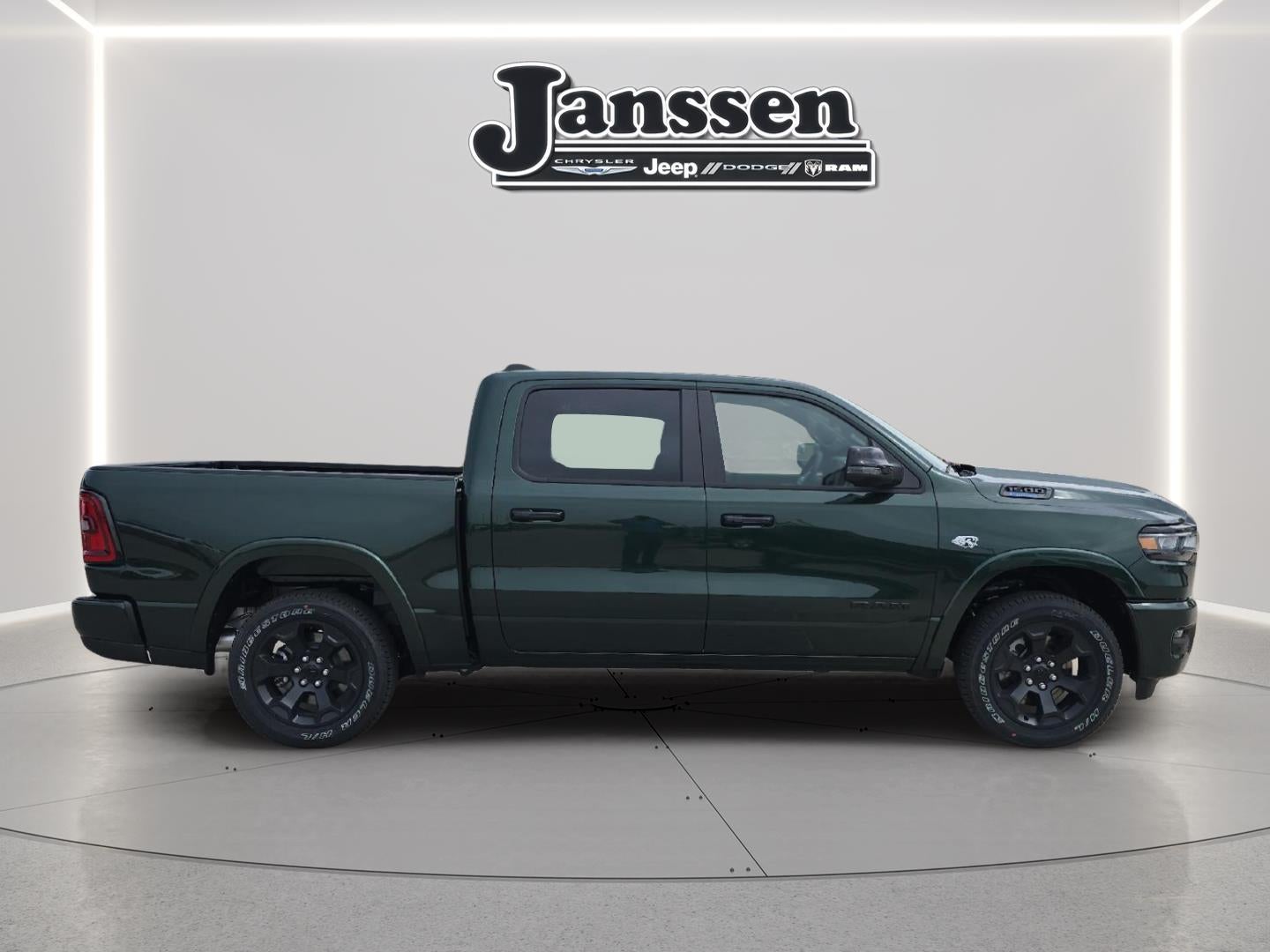2026 RAM 1500 RAM 1500 BIG HORN CREW CAB 4X4 5'7' BOX