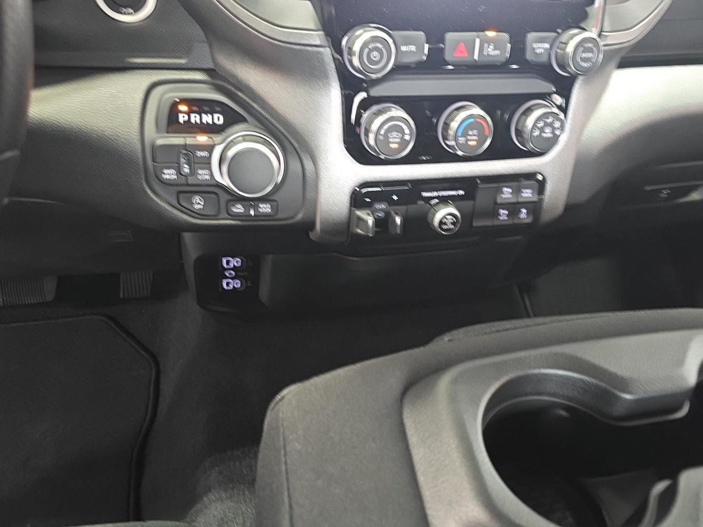 2026 RAM 1500 RAM 1500 TRADESMAN CREW CAB 4X4 5'7' BOX