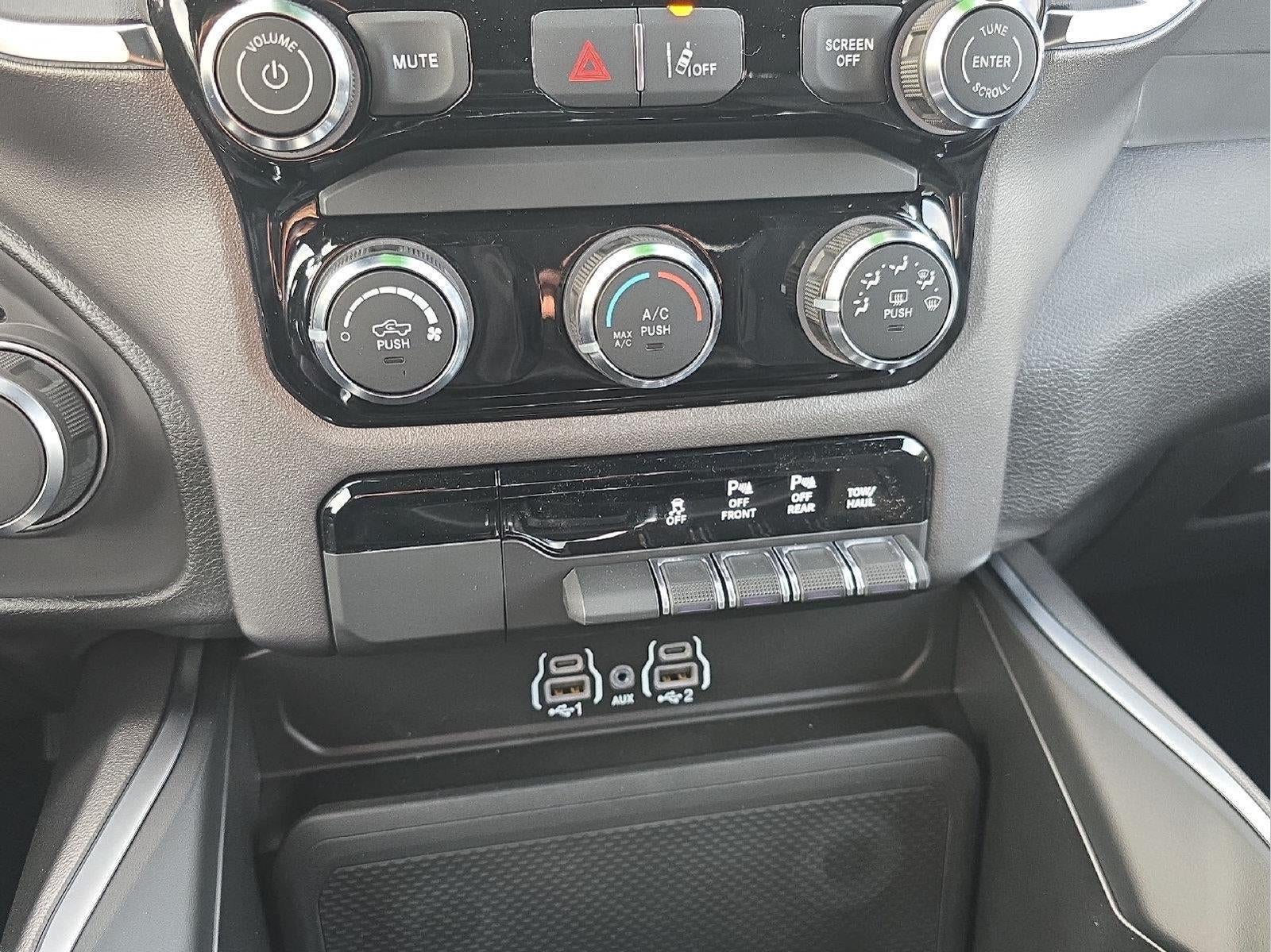 2026 RAM 1500 RAM 1500 EXPRESS CREW CAB 4X4 5'7' BOX