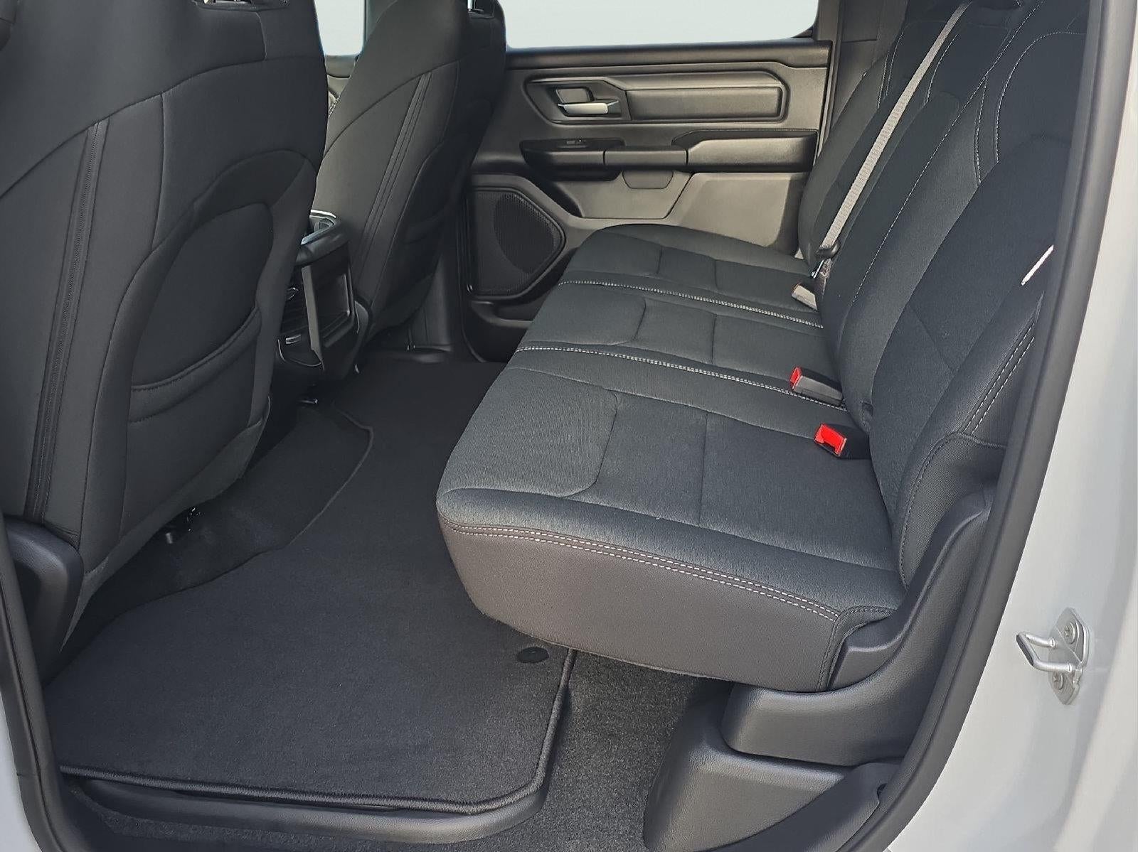 2026 RAM 1500 RAM 1500 EXPRESS CREW CAB 4X4 5'7' BOX