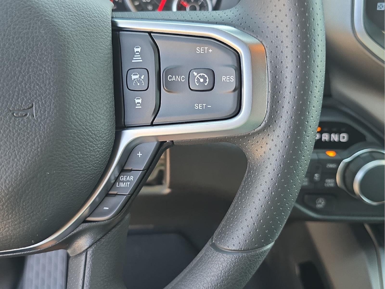 2026 RAM 1500 RAM 1500 EXPRESS CREW CAB 4X4 5'7' BOX