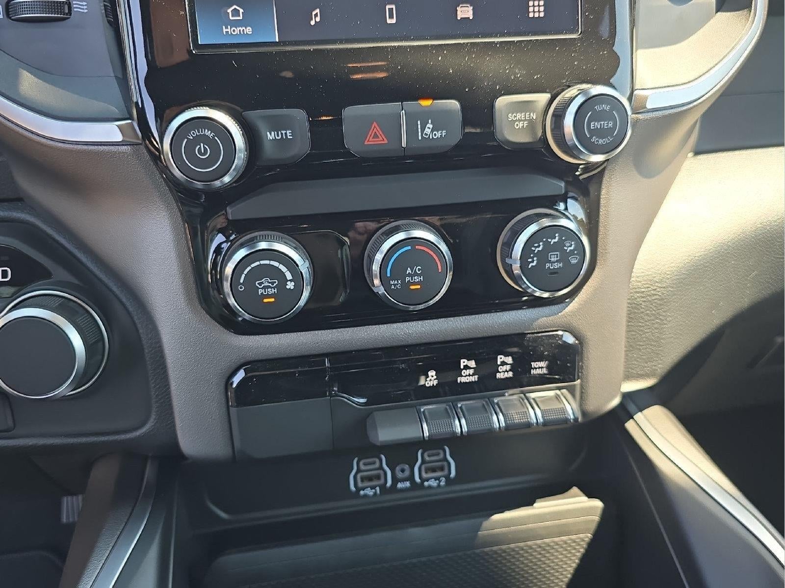 2026 RAM 1500 RAM 1500 EXPRESS CREW CAB 4X4 5'7' BOX