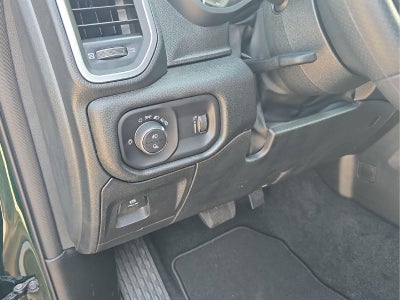 2026 RAM 1500 RAM 1500 EXPRESS CREW CAB 4X4 5'7' BOX