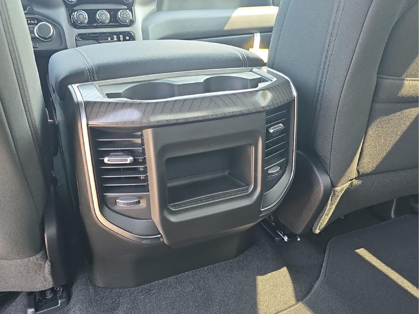 2026 RAM 1500 RAM 1500 EXPRESS CREW CAB 4X4 5'7' BOX