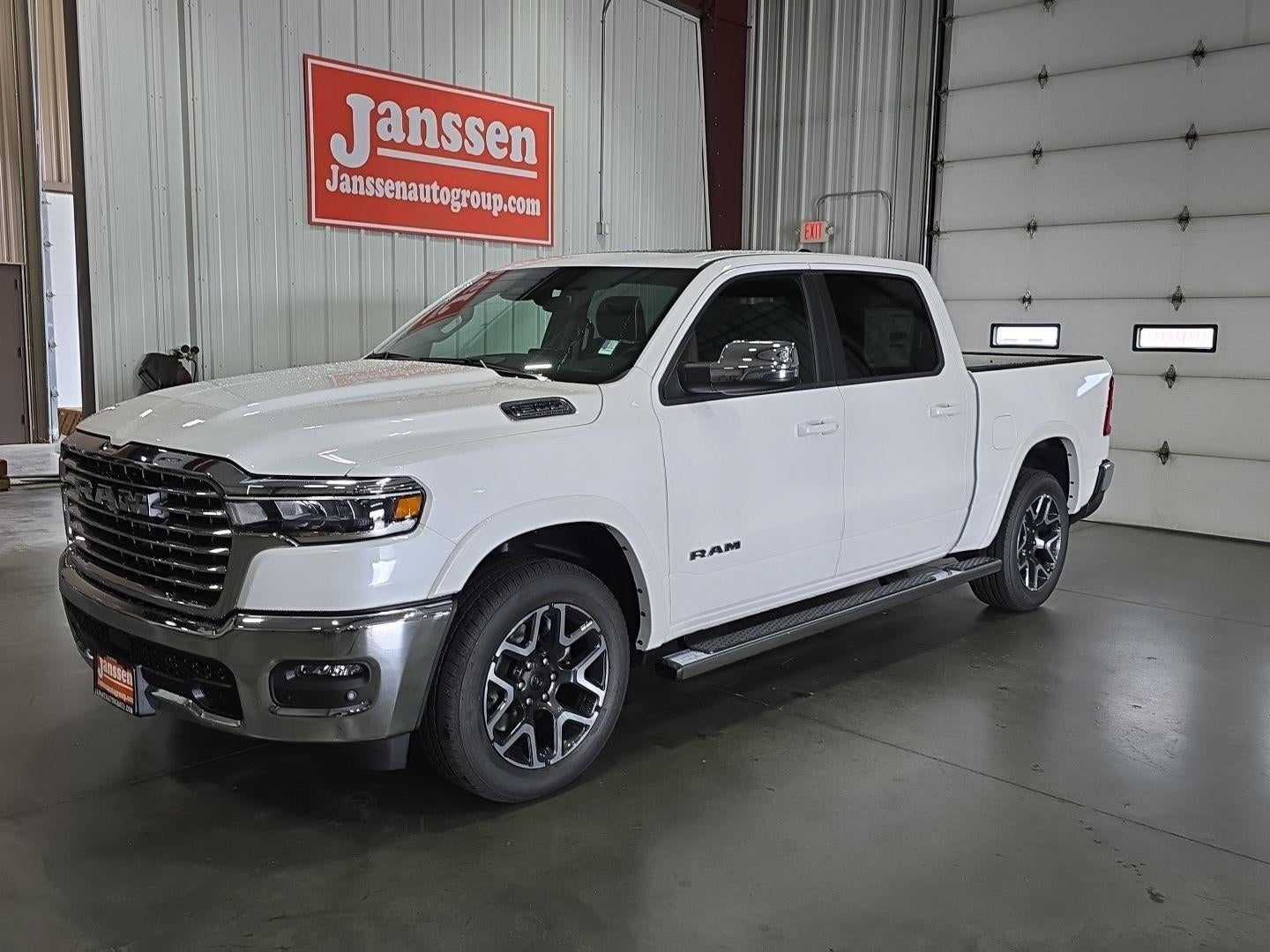 2026 RAM 1500 RAM 1500 LARAMIE CREW CAB 4X4 5'7' BOX