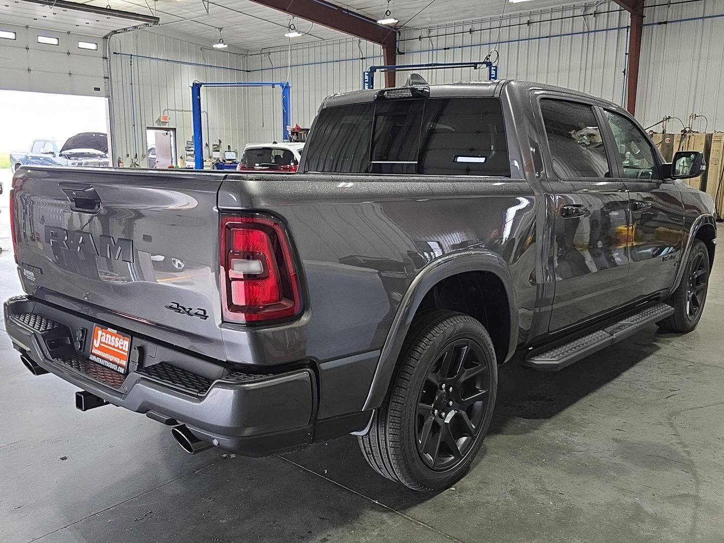 2026 RAM 1500 RAM 1500 LARAMIE CREW CAB 4X4 5'7' BOX