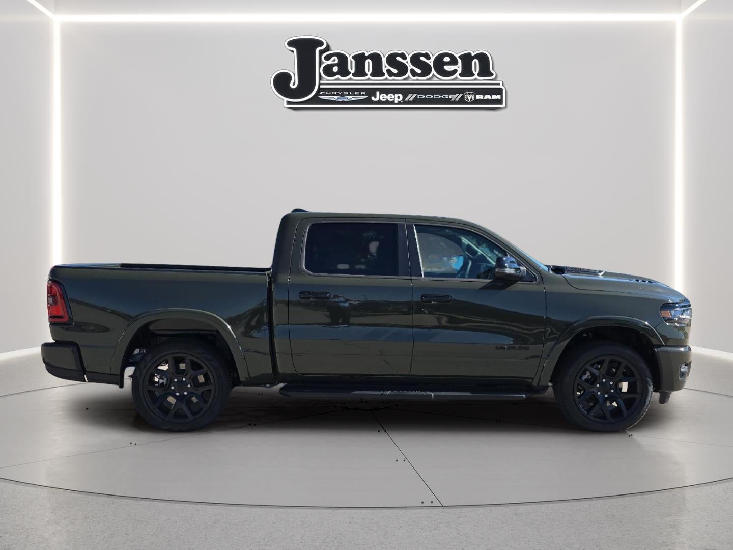 2026 RAM 1500 RAM 1500 LARAMIE CREW CAB 4X4 5'7' BOX