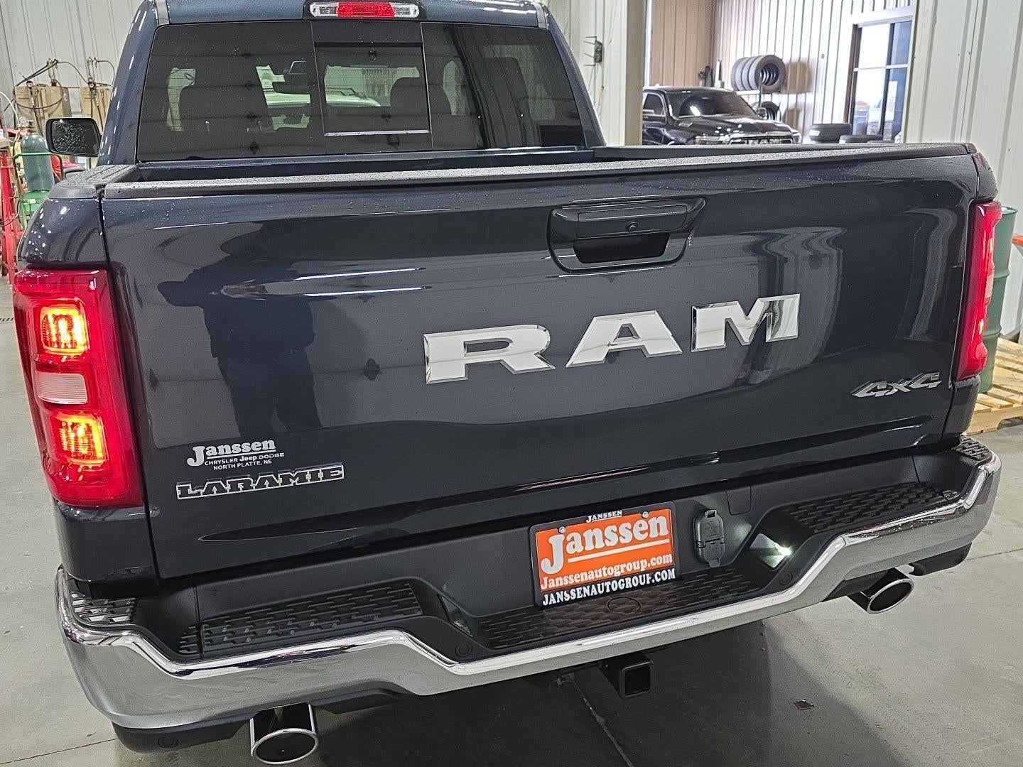 2026 RAM 1500 RAM 1500 LARAMIE CREW CAB 4X4 5'7' BOX