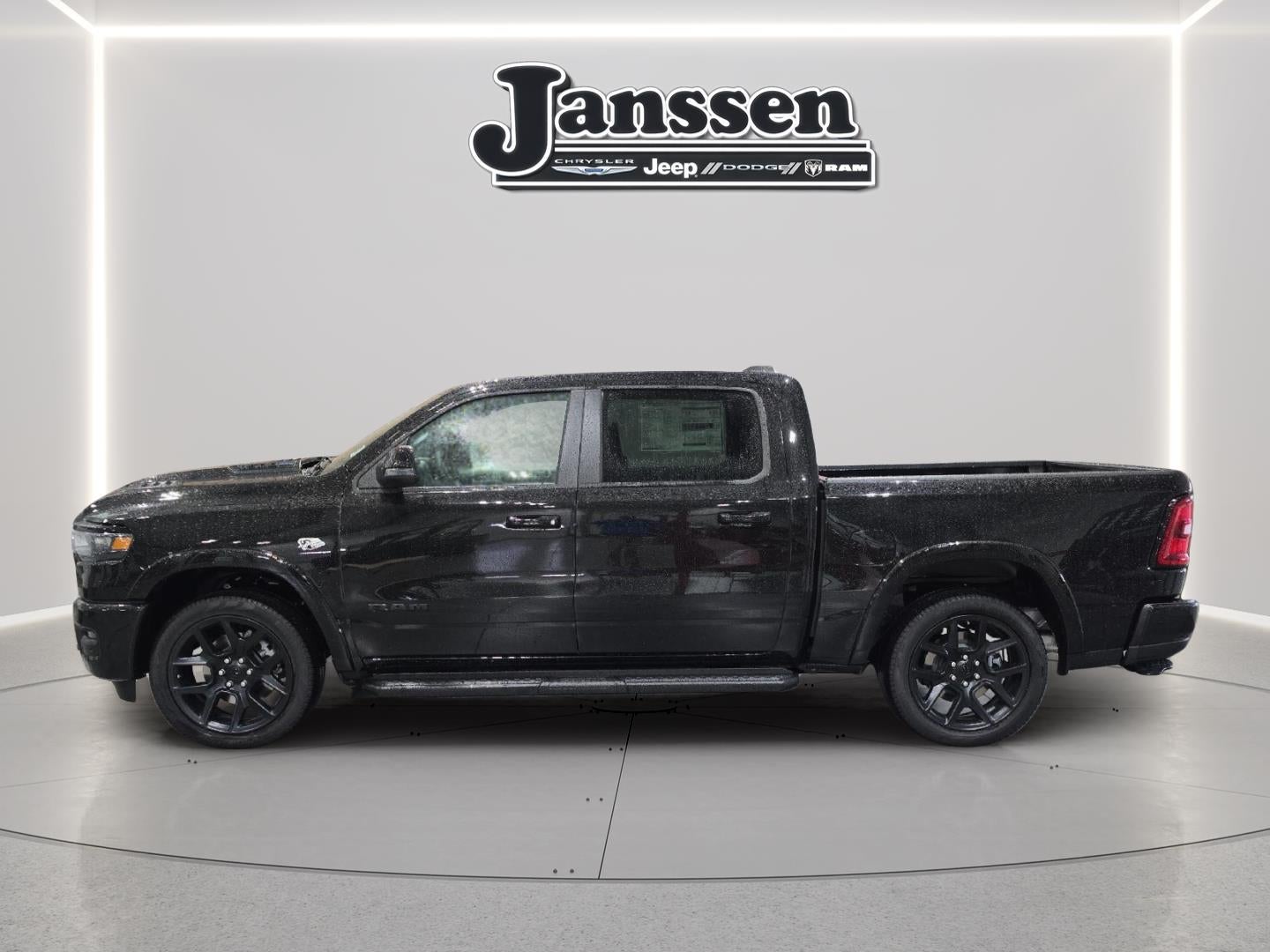 2026 RAM 1500 RAM 1500 LARAMIE CREW CAB 4X4 5'7' BOX