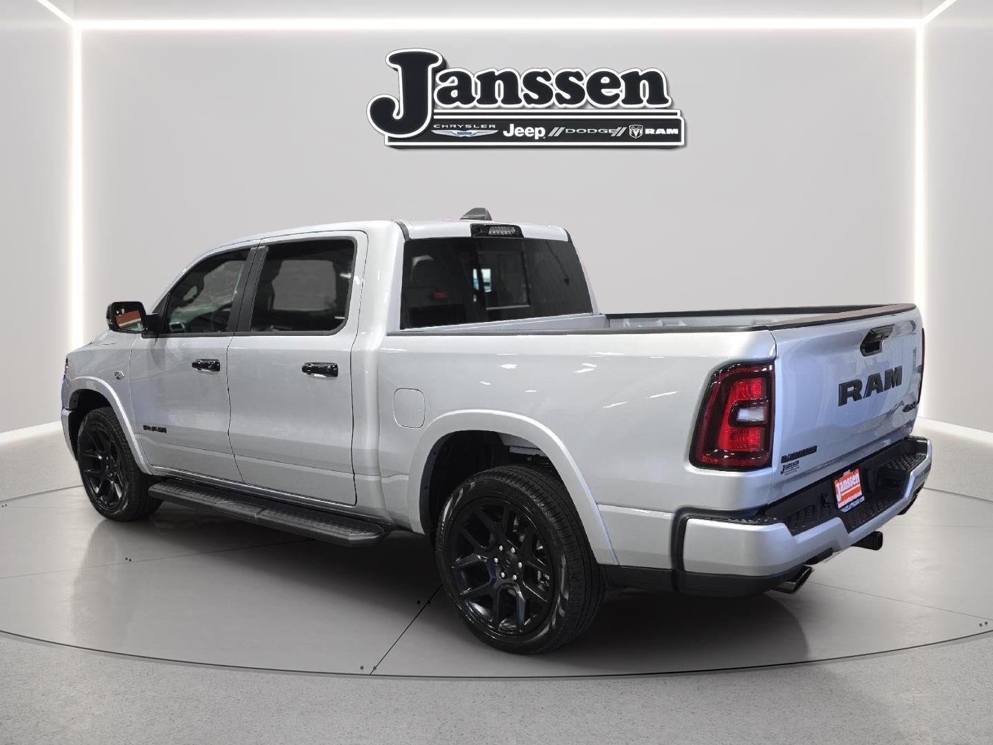 2026 RAM 1500 RAM 1500 LARAMIE CREW CAB 4X4 5'7' BOX