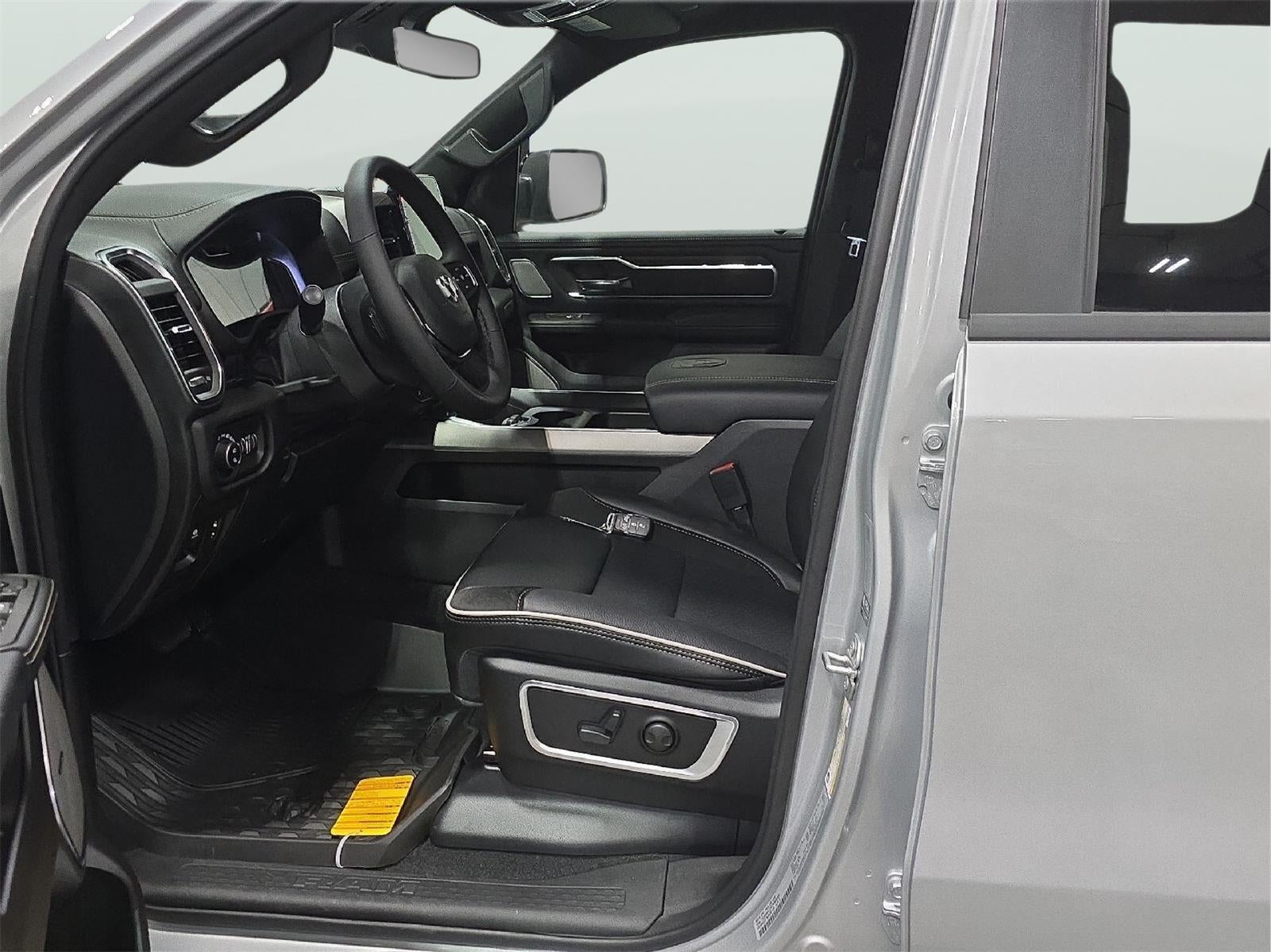 2026 RAM 1500 RAM 1500 LARAMIE CREW CAB 4X4 5'7' BOX