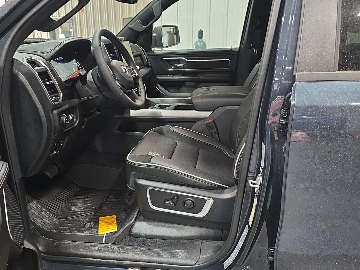 2026 RAM 1500 RAM 1500 LARAMIE CREW CAB 4X4 5'7' BOX