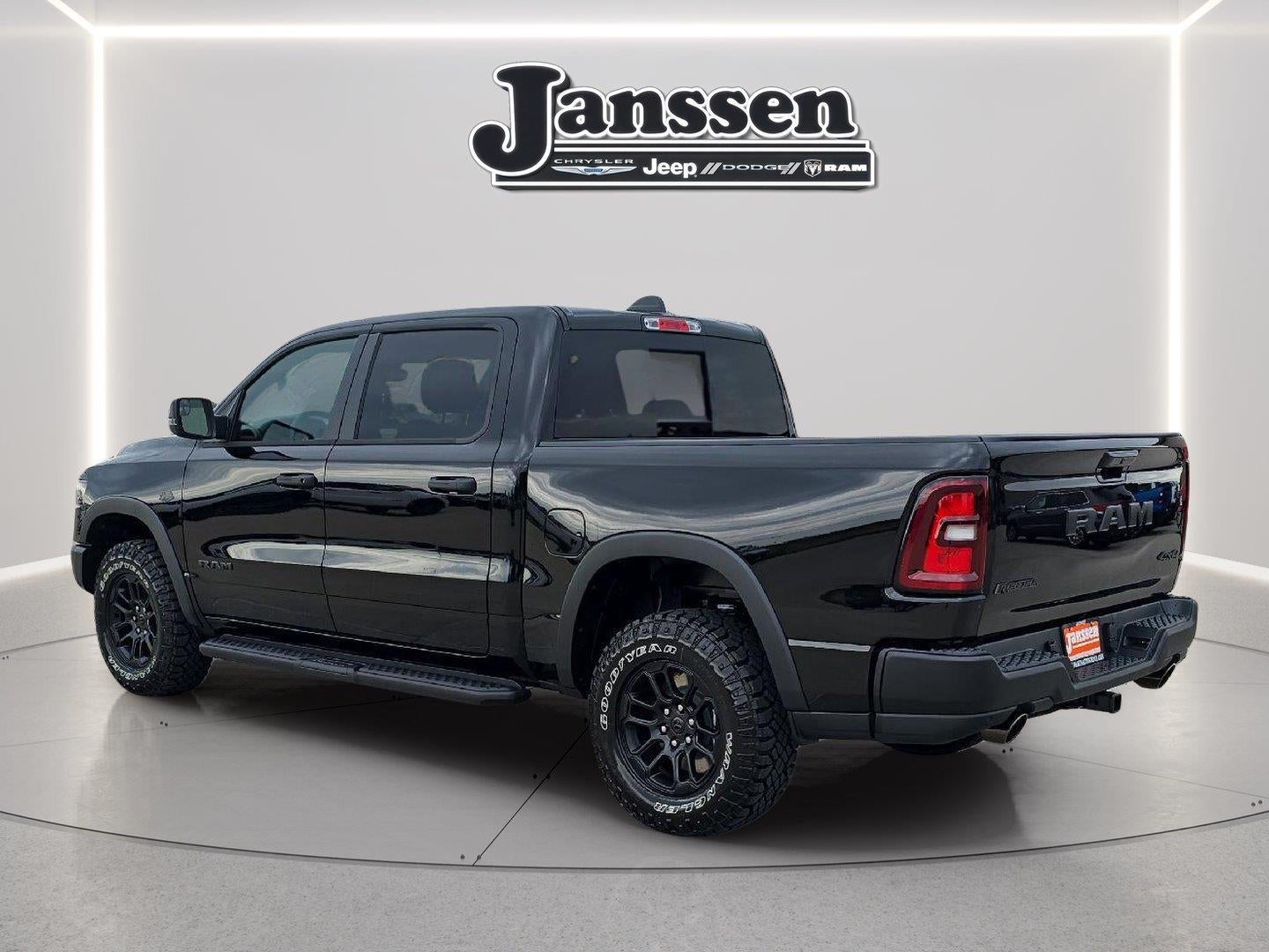 2027 RAM 1500 RAM 1500 REBEL CREW CAB 4X4 5'7' BOX