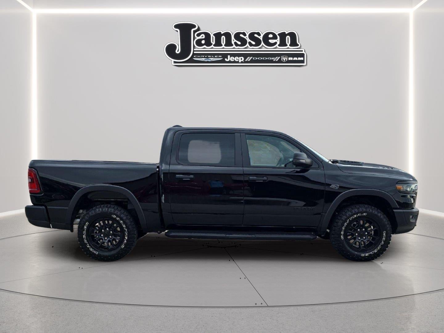 2027 RAM 1500 RAM 1500 REBEL CREW CAB 4X4 5'7' BOX