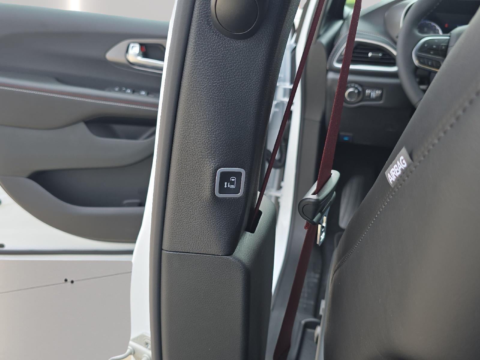 2027 Chrysler Pacifica PACIFICA SELECT