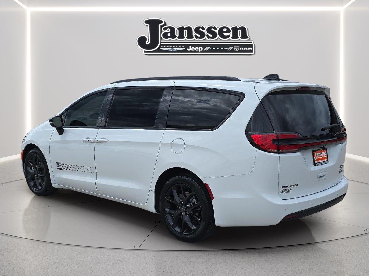 2027 Chrysler Pacifica PACIFICA SELECT