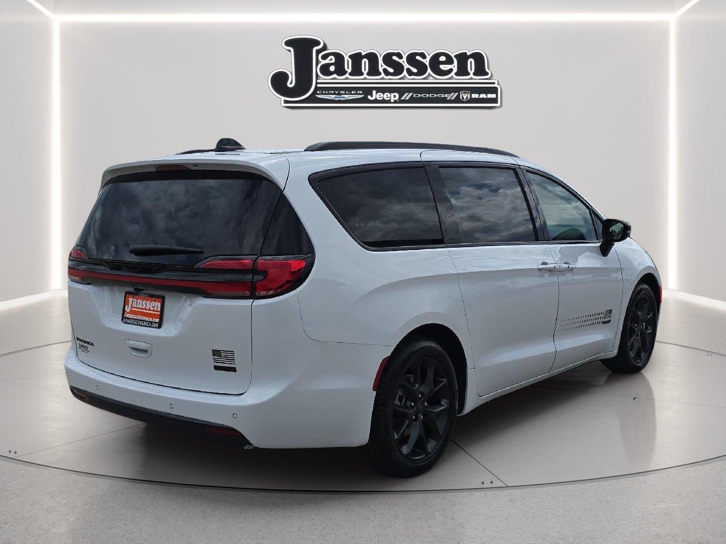 2027 Chrysler Pacifica PACIFICA SELECT