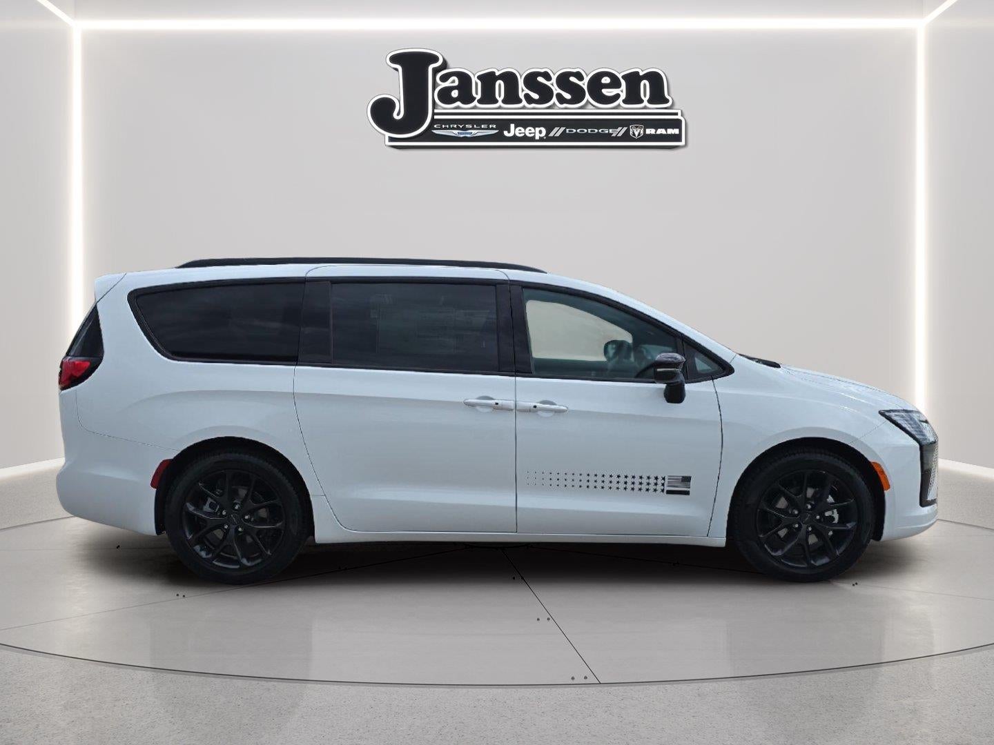 2027 Chrysler Pacifica PACIFICA SELECT