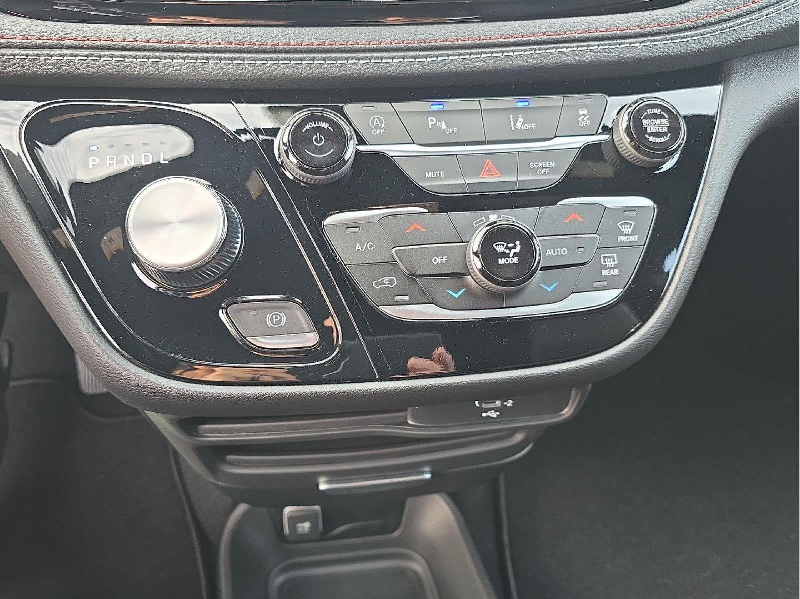 2027 Chrysler Pacifica PACIFICA SELECT