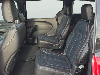 2027 Chrysler Pacifica PACIFICA SELECT